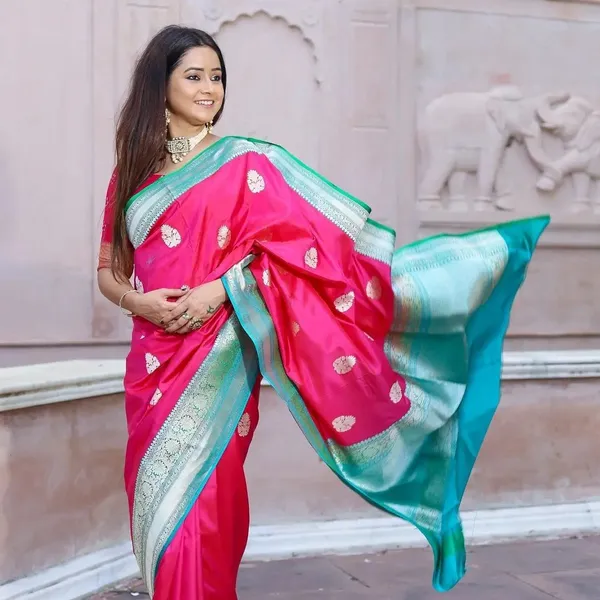Pink_Embellished_Banarasi_Jacquard_Saree_(Pink)
